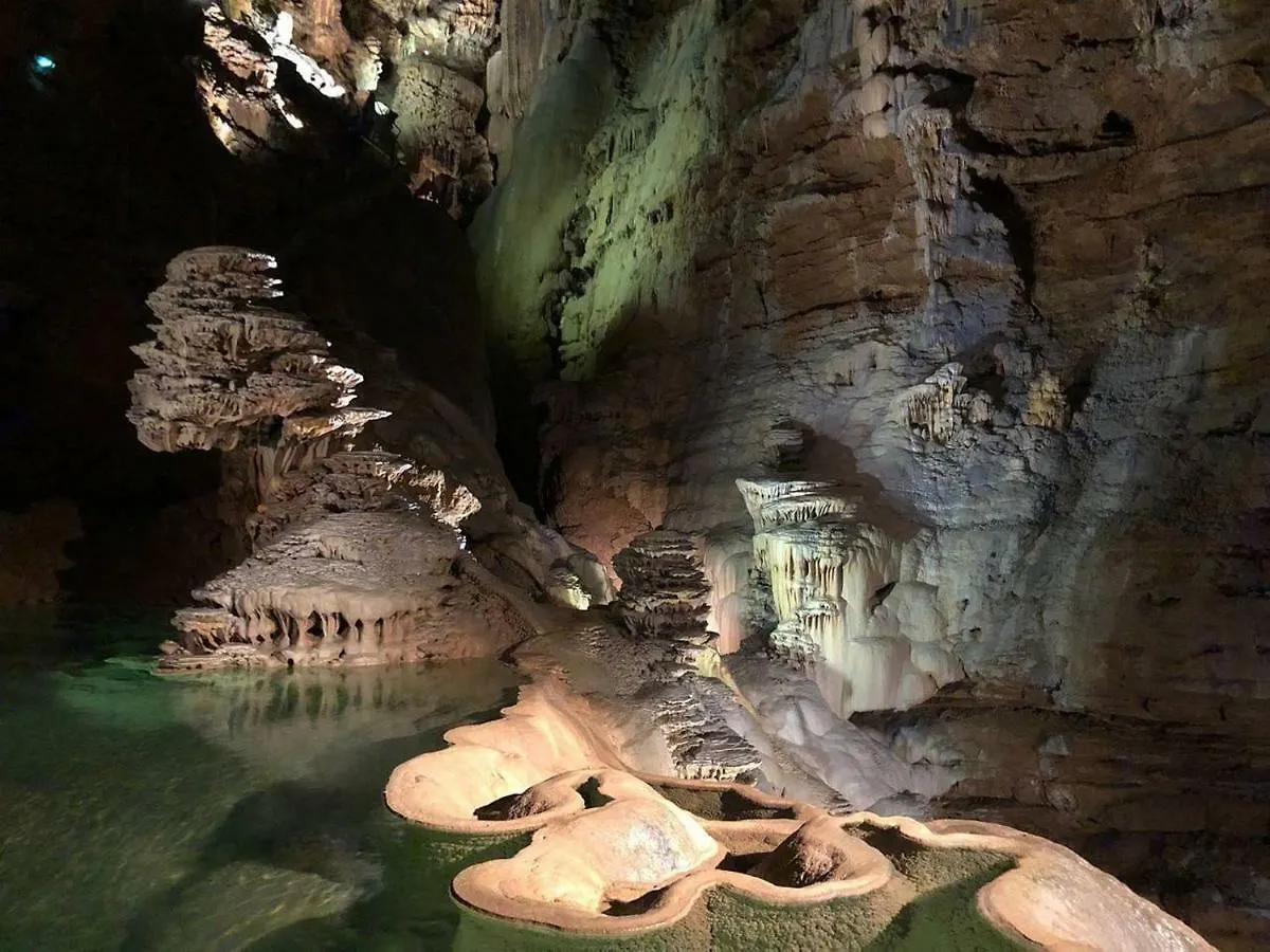 Casa de Férias Charmante Maison Entre Lot & Dordogne Avec Piscine Privee Payrac