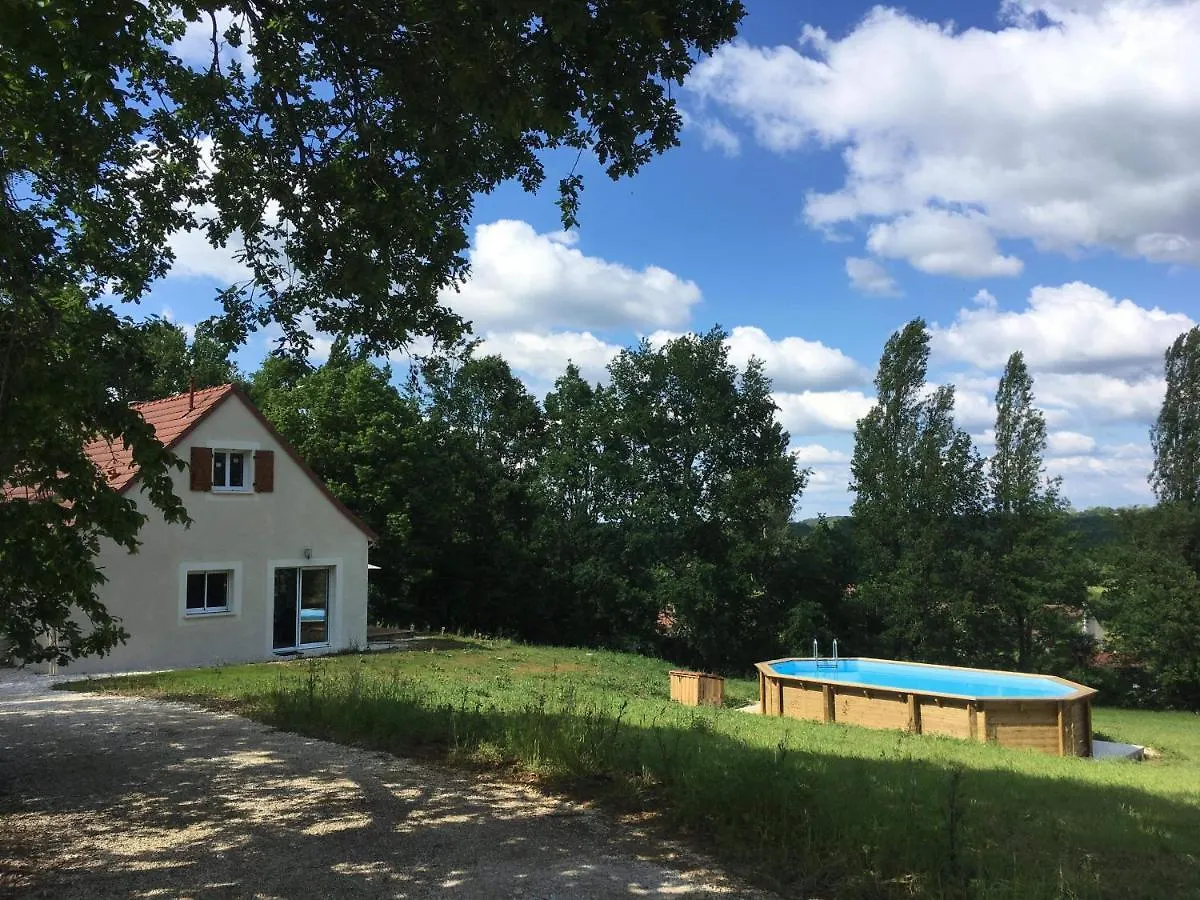 Charmante Maison Entre Lot & Dordogne Avec Piscine Privee Payrac 0*,  França