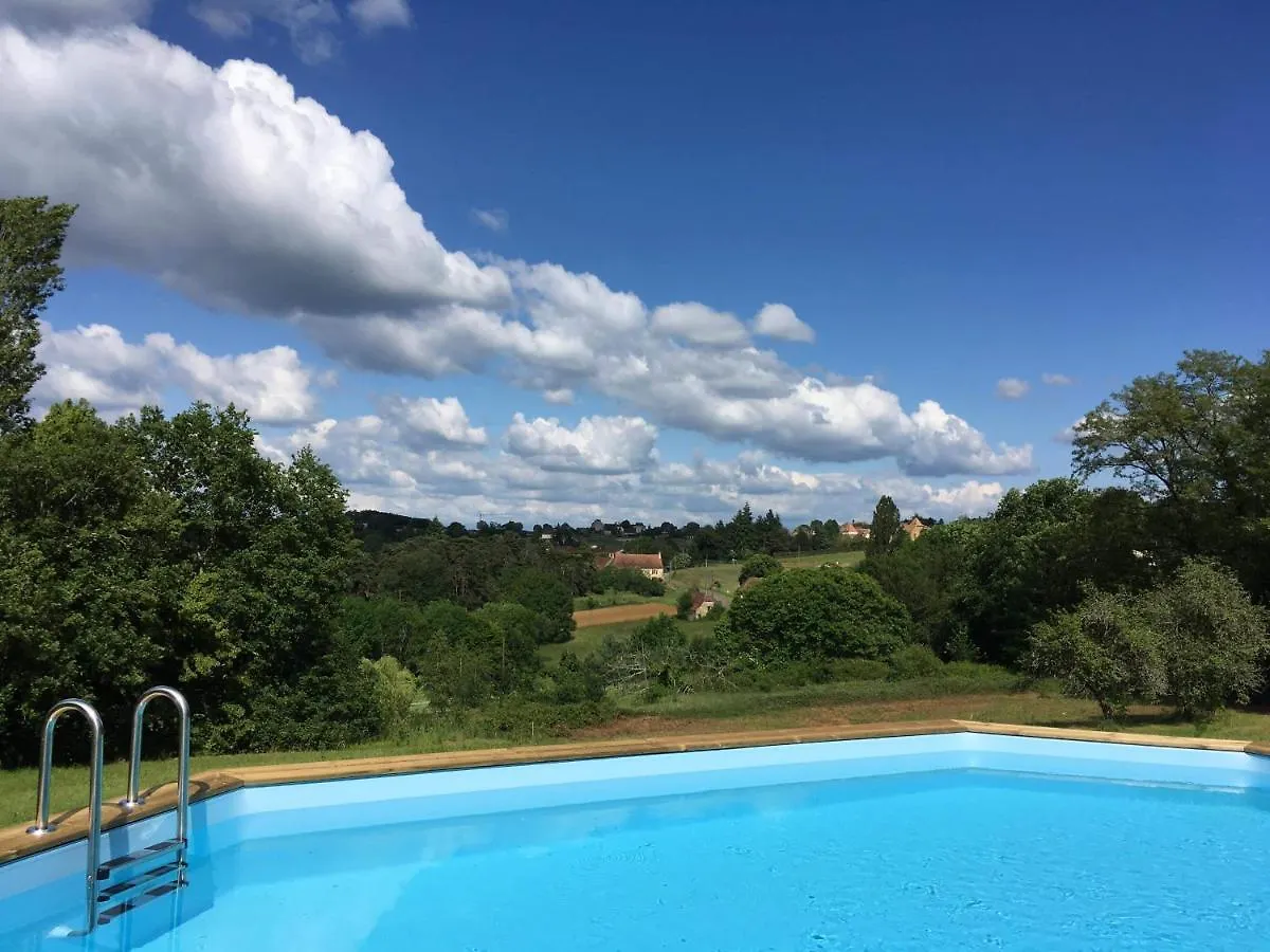 Casa de Férias Charmante Maison Entre Lot & Dordogne Avec Piscine Privee Payrac